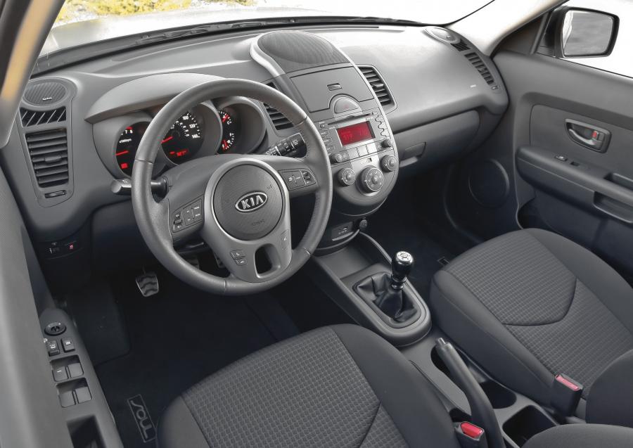  Kia Soul Sinister 2009 года  (фото 10 из 14)